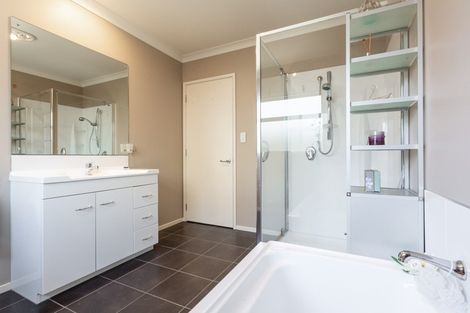 Photo of property in 9 Chenin Place, Greenmeadows, Napier, 4112