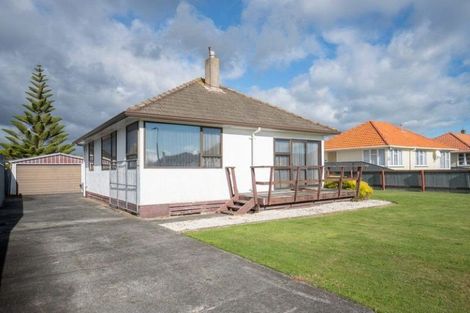 Photo of property in 103 Clyde Crescent, Roslyn, Palmerston North, 4414