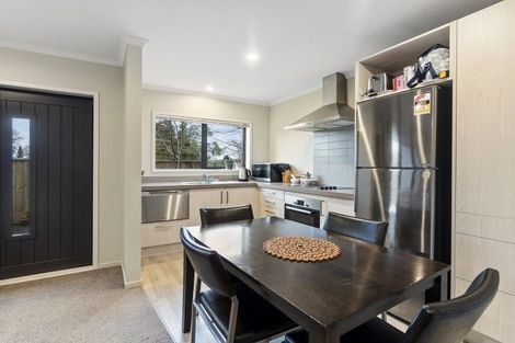 Photo of property in 2/85 Normandy Avenue, Melville, Hamilton, 3206