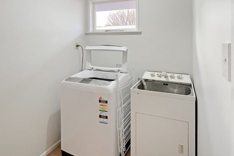 Photo of property in 1 Rakino Place, Awapuni, Palmerston North, 4412