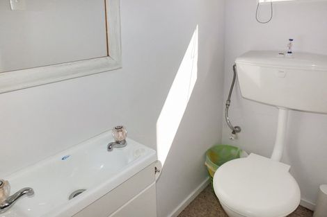 Photo of property in 7 Hennessy Street East, Foxton Beach, Foxton, 4815