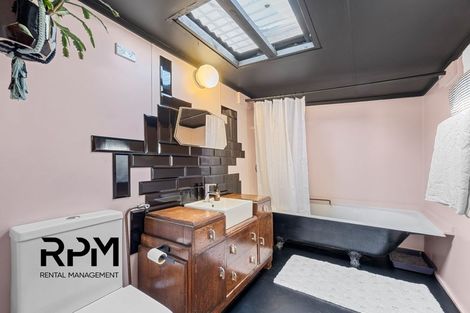 Photo of property in 163 Lemon Street, Strandon, New Plymouth, 4312