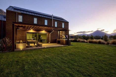 Photo of property in 98 Jacks Point Rise, Jacks Point, Queenstown, 9371