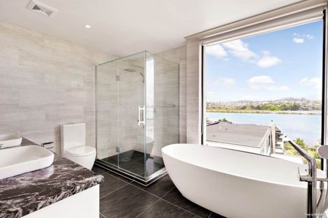 Photo of property in 126b Paritai Drive, Orakei, Auckland, 1071