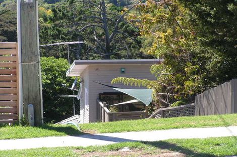 Photo of property in 7a Lake Road, Northcote, Auckland, 0627