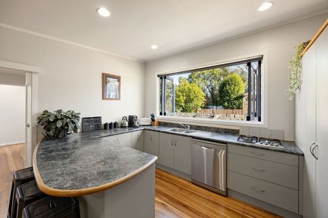 Photo of property in 6 Gillies Avenue, Claudelands, Hamilton, 3214