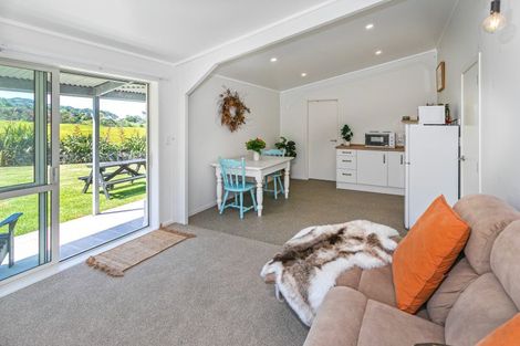 Photo of property in 6 Lois Lane, Hahei, Whitianga, 3591