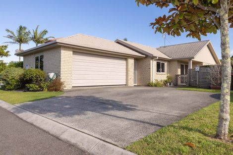 Photo of property in 2/100 Millers Road, Brookfield, Tauranga, 3110