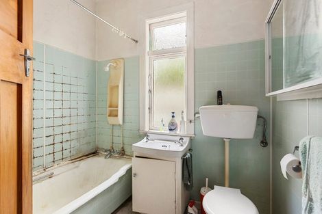 Photo of property in 523 Adelaide Road, Berhampore, Wellington, 6023