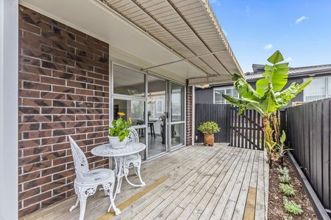 Photo of property in 1/83 Centreway Road, Orewa, 0931