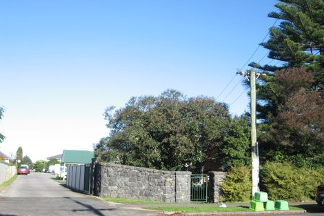 Photo of property in 110 Russell Road, Manurewa, Auckland, 2102