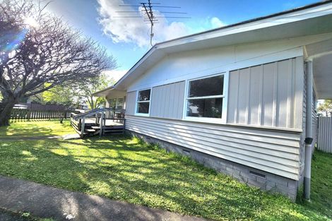 Photo of property in 25 Brentford Place, Manurewa, Auckland, 2102