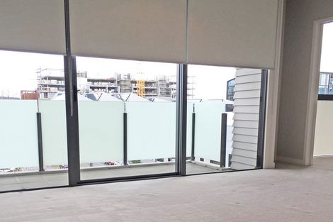 Photo of property in Halsey Apartments At Lighter Quay, 412/77 Halsey Street, Auckland Central, Auckland, 1010