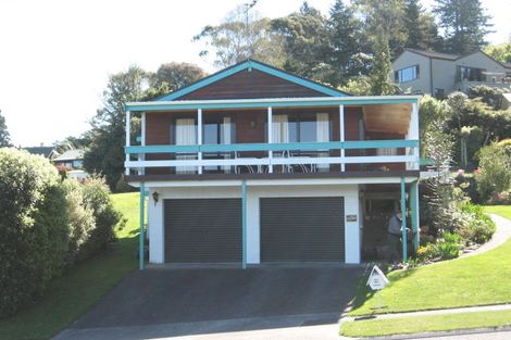 Photo of property in 98 Wakeman Road, Acacia Bay, Taupo, 3330