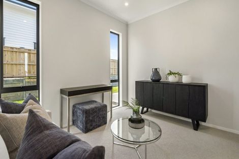 Photo of property in 2 Owen Chapman Drive, Red Beach, 0932