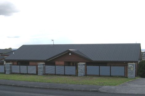 Photo of property in 116 Luckens Road, West Harbour, Auckland, 0618