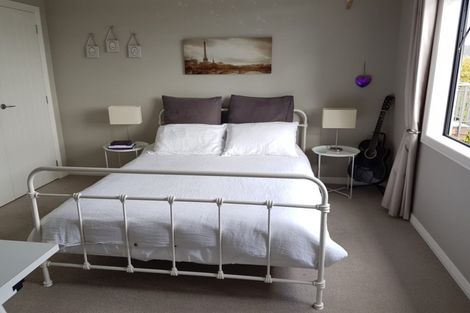 Photo of property in 14 Trecarne Street, Karaka, Papakura, 2113