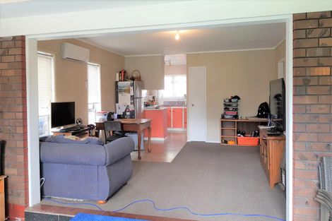 Photo of property in 1/82 Porchester Road, Papakura, 2110