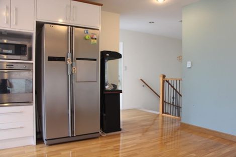 Photo of property in 16c Arahia Street, Northcote, Auckland, 0627