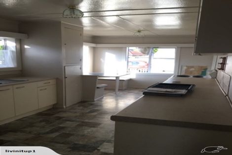 Photo of property in 98 Settlement Road, Papakura, 2110