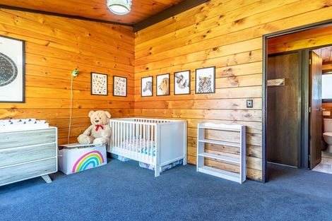 Photo of property in 30 Hookway Grove, Paraparaumu, 5032