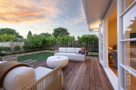 Photo of property in 2 Queen Street, Riverhead, 0820