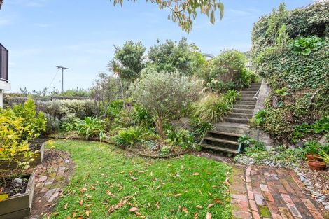 Photo of property in 22c Kahu Road, Paremata, Porirua, 5024