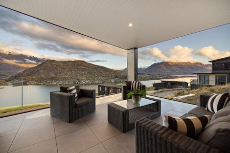 Photo of property in 6 Florence Close, Queenstown Hill, Queenstown, 9300