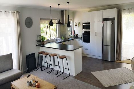 Photo of property in 1/38 Kaipatiki Road, Glenfield, Auckland, 0629