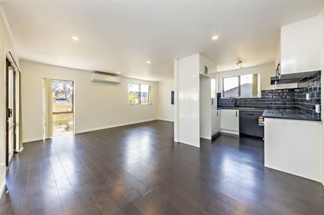 Photo of property in 1/149 Te Irirangi Drive, Flat Bush, Auckland, 2019