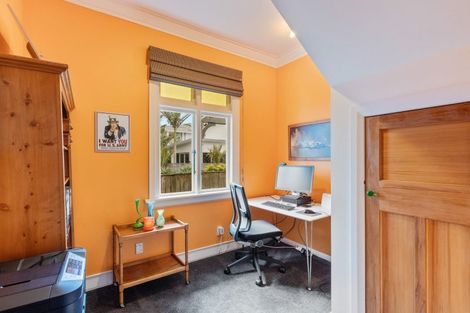 Photo of property in 112a Hine Street, New Plymouth, 4310