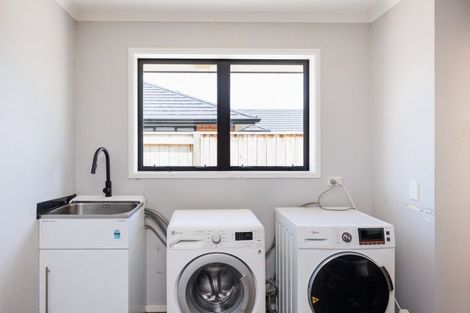 Photo of property in 59 Balrickard Way, Milson, Palmerston North, 4414