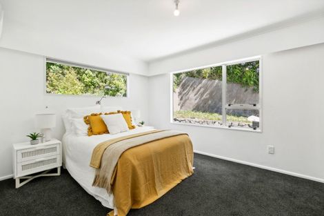 Photo of property in 27 Turriff Crescent, Tawa, Wellington, 5028