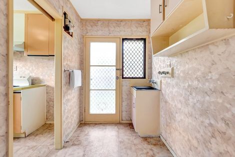 Photo of property in 1/58 Meadway, Sunnyhills, Auckland, 2010