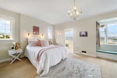 Photo of property in 9 Wadestown Road, Wadestown, Wellington, 6012