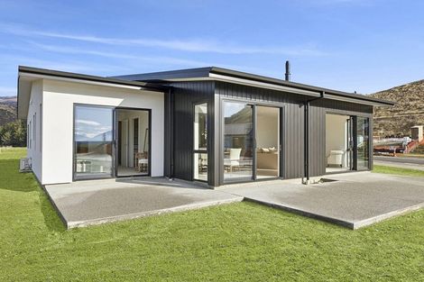 Photo of property in 33 Atkins Road, Luggate, Wanaka, 9382