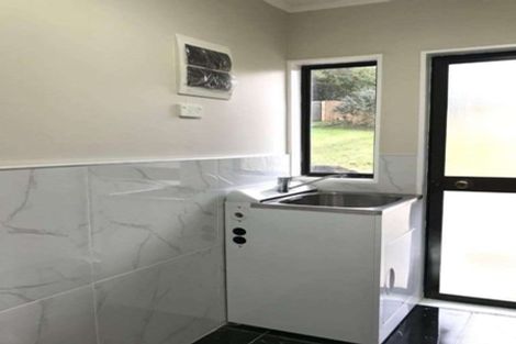 Photo of property in 24 Alidade Place, Massey, Auckland, 0614