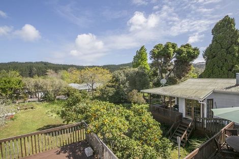 Photo of property in 18 School Road, Riverhead, 0820