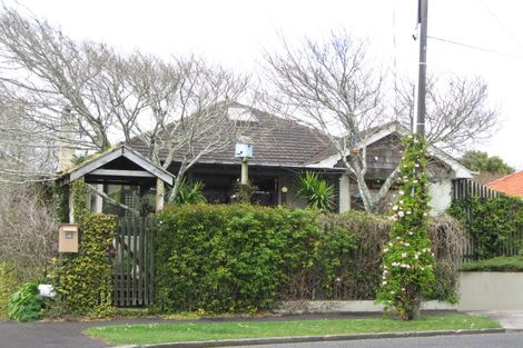 Photo of property in 10 Turi Street, Welbourn, New Plymouth, 4312