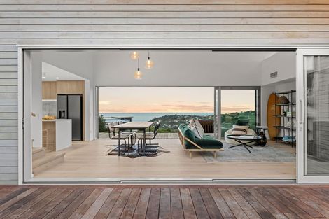 Photo of property in 1 Oxenhope Road, Richmond Hill, Christchurch, 8081