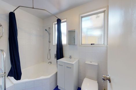 Photo of property in 8 Leatham Crescent, Opaheke, Papakura, 2113