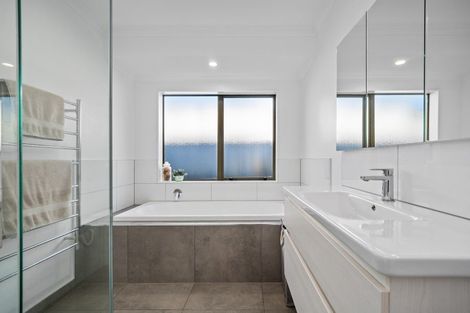 Photo of property in 2 Autumn Place, Ohauiti, Tauranga, 3112