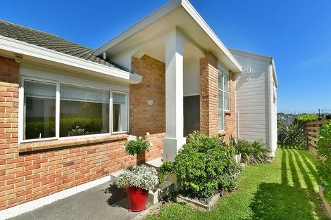 Photo of property in 100 Whangaparaoa Road, Red Beach, 0932
