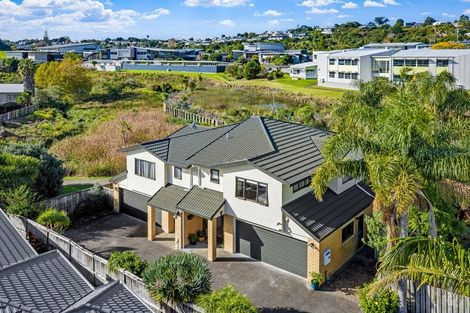 Photo of property in 68 Palmgreen Court, Stanmore Bay, Whangaparaoa, 0932