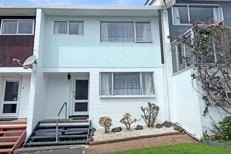 Photo of property in 6/77 West Coast Road, Glen Eden, Auckland, 0602