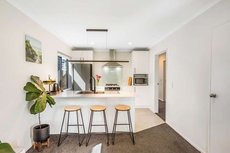 Photo of property in 9 Katipo Road, Takanini, 2112