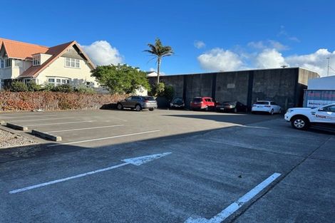 Photo of property in 336 Devon Street West, New Plymouth, 4310