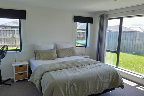 Photo of property in 10 Curtis Street, Woodend, 7610