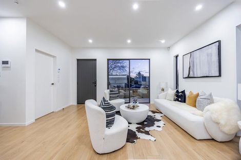 Photo of property in 19a Ervine Place, Bucklands Beach, Auckland, 2014