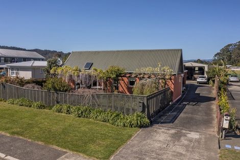 Photo of property in 13 Catherine Crescent, Whitianga, 3510